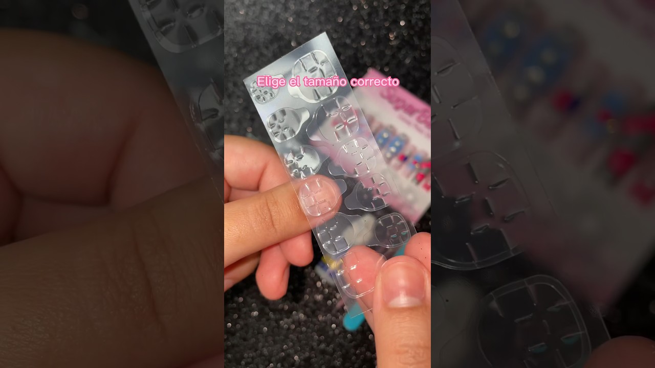 Lee más sobre el artículo Cómo pegar uñas press on con stickers adhesivos 😳😱 #shorts #pressonnails